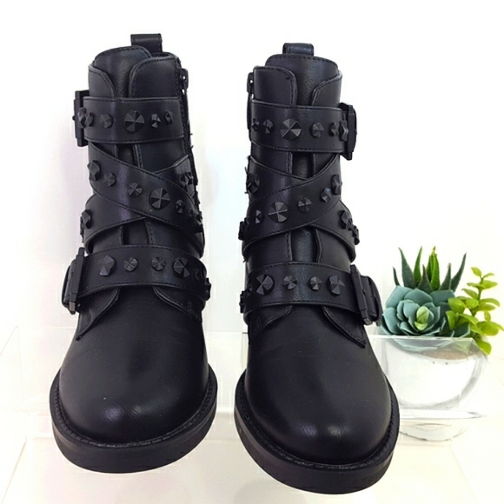 Guess🎀Booties🖤Black Studded Criss-Cross Strappy Ankle Boots